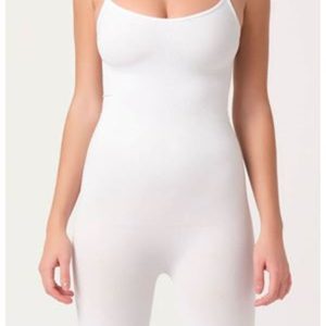 Beyaz Kadın Paçalı Boy Dikişsiz Korse