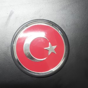 8 Cm Yuvarlak Plastik Yapışkanlı Türk Bayrağı Arma