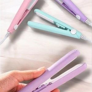 180°C Isı ve Uzun Süre Kalıcı Düzlük Sağlayan Mini Saç Düzleştirici