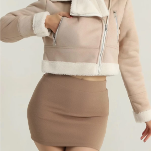 İçi kürklü dışı süet kısa kaban bej