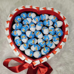 Kalpli Kinder Çikolata Sepeti