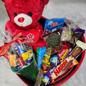 Sevimli Ayıcık ve Çikolata Hediye Kutusu