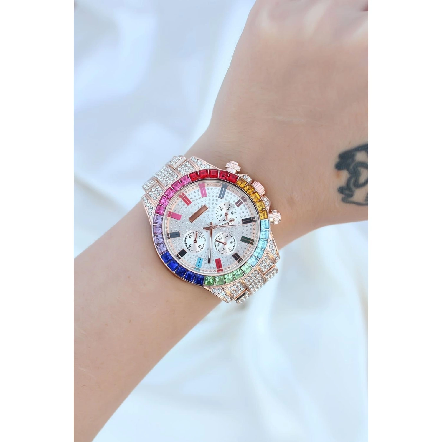 Clariss Trend Rose Metal Kordonlu Zirkon Taş Kaplama Renkli Taşlı Kasa Tasarımlı Lüx Kadın Kol Saati - Görsel 3