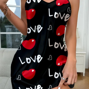 Love Desenli Siyah Saten Gecelik