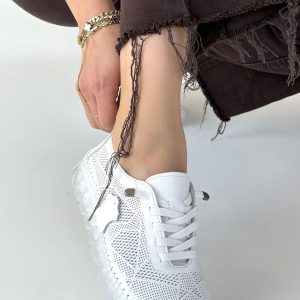 Omma Beyaz Deri Lazerli Bağcıklı Spor Ayakkabı