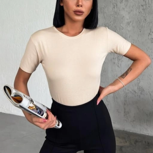 Rahat Ve Şık Kısa Kollu Bisiklet Yaka Likralı Viskon Penye Body Bej