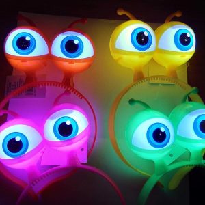 Rengarenk 3 Farklı Fonksiyonda Yanan Led Işıklı Uzaylı Göz Taç 1 Adet 18x12 cm (5296)