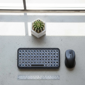 RGB Işıklı Kablosuz Mini Klavye 10 mm İnce Gövde