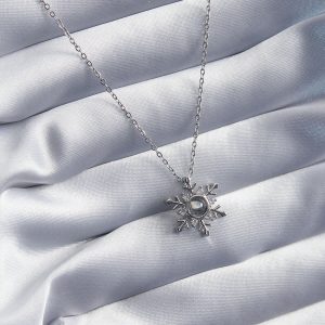 316L Çelik Gold Renk Zirkon Taşlı Kar Tanesi Projeksiyon Model Kadın Kolye - TJ-BKO8073