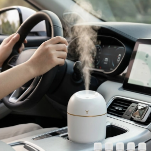 Mini Hava Nemlendirici 5 Esans Hediyeli Led Işıklı Sessiz Çalışan Aromaterapi Difüzörü