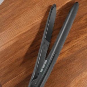 Saç Düzleştirici Led Ekranlı Isı Ayarlı Seramik Kaplama Profesyonel